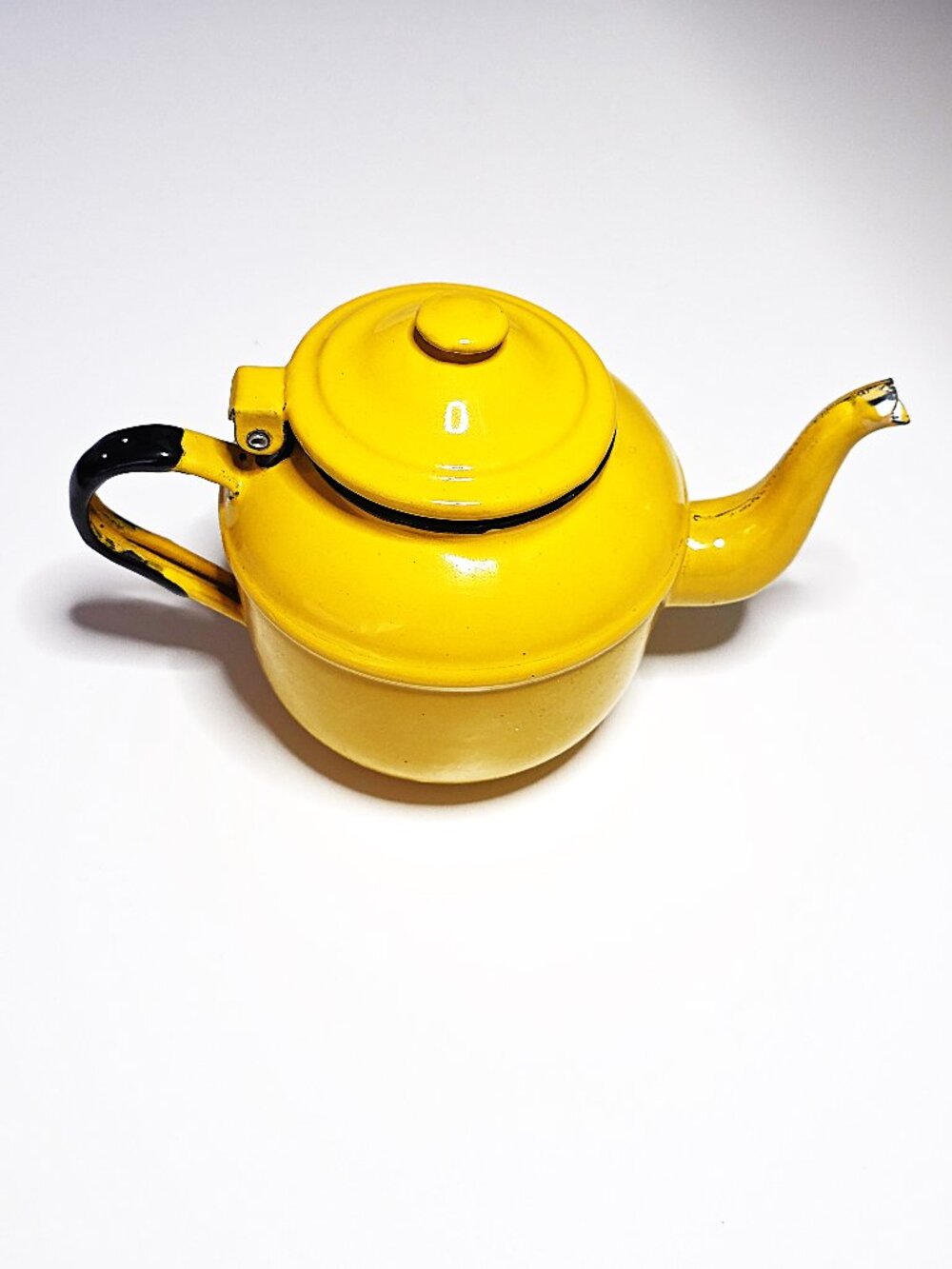 Huta Silesia enamelware teapot